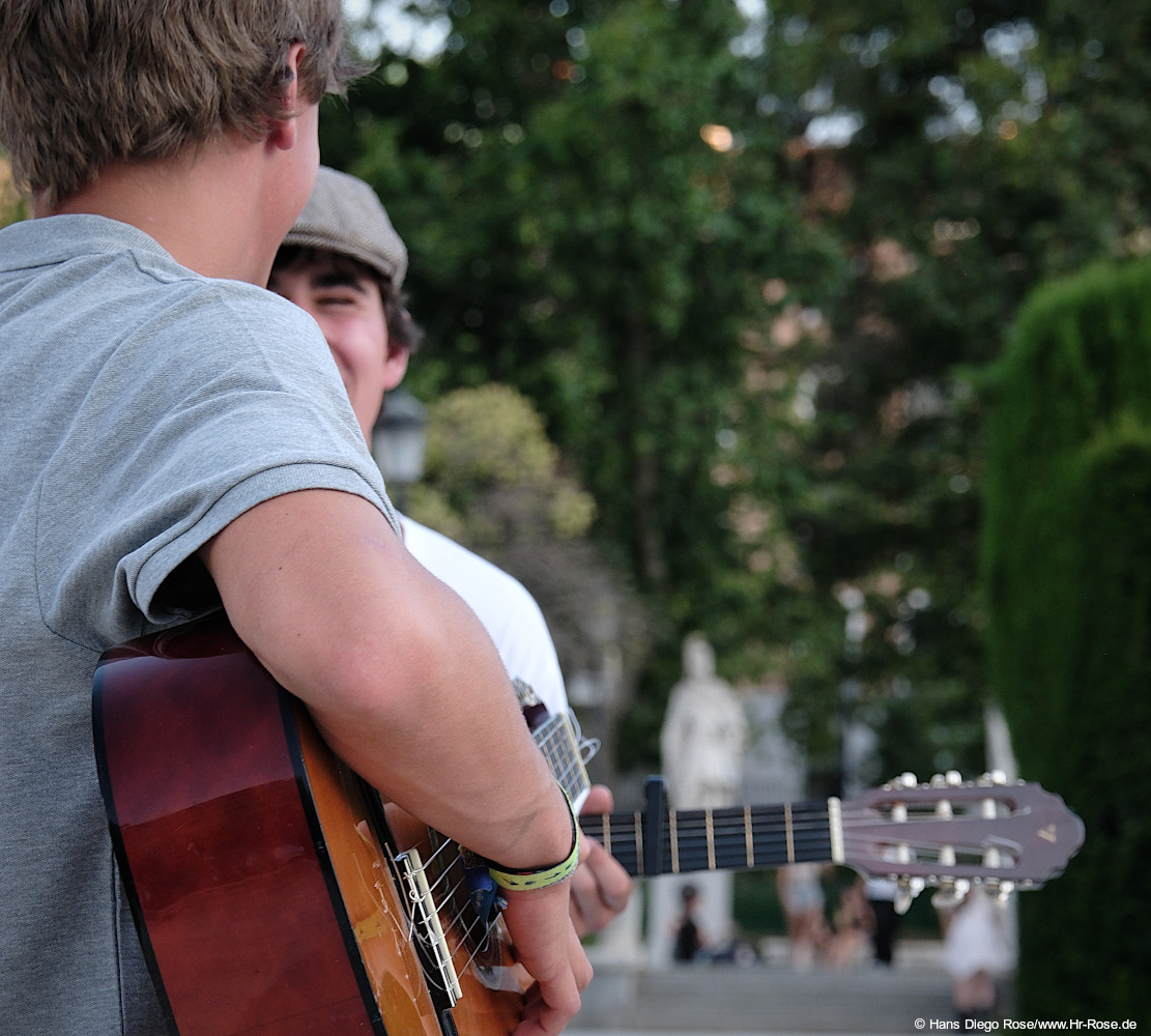 Spanische Gitarrenklänge am Palacio Real Spanische Gitarrenklänge am Palacio Real
